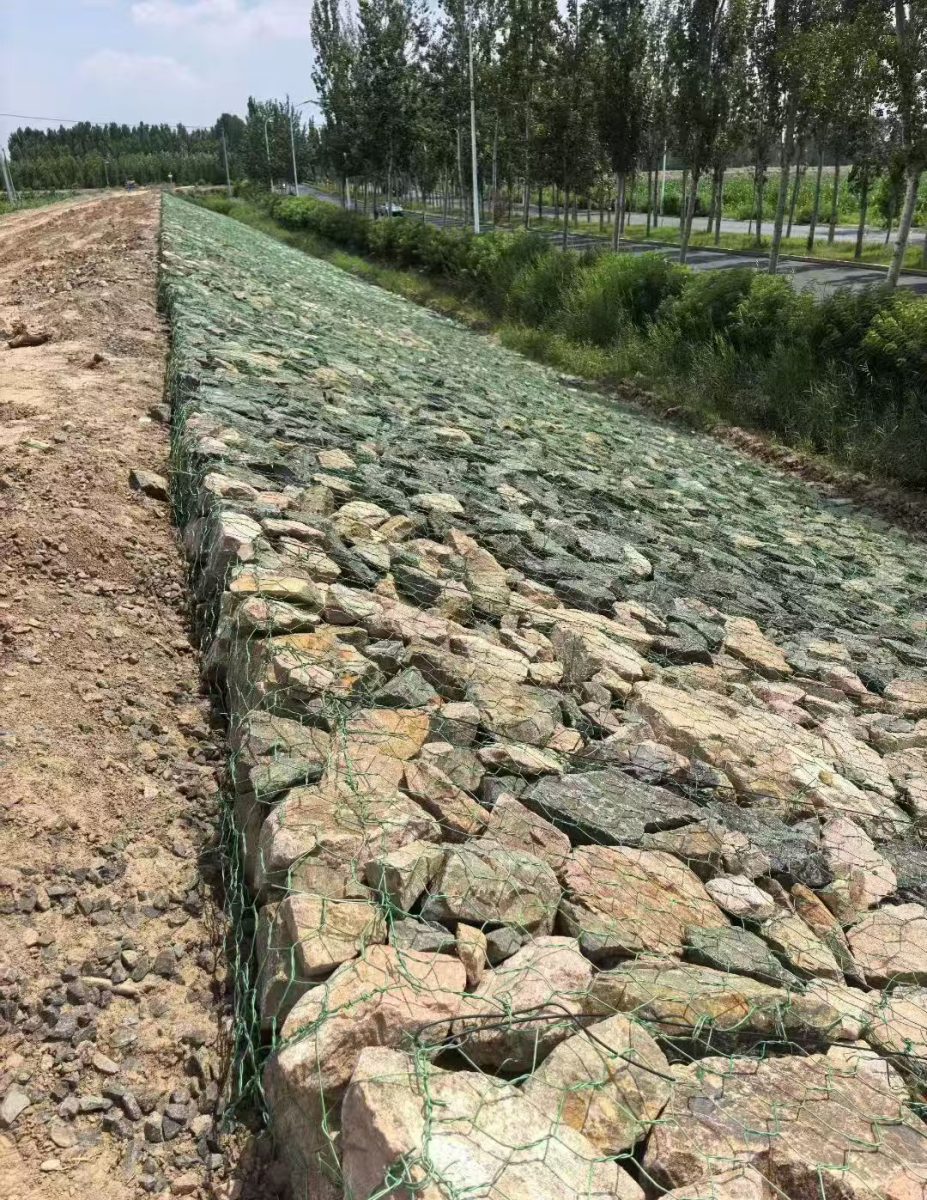 格宾网片绑扎工艺