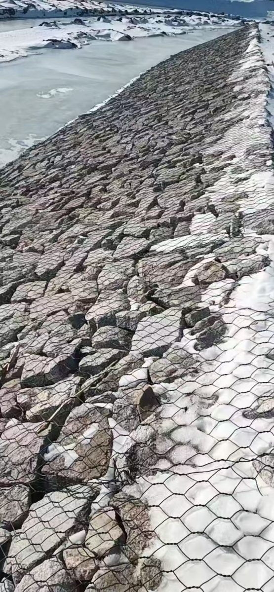 护垫护坡与植被恢复
